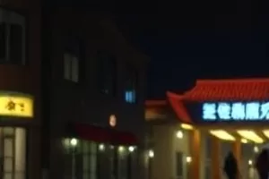 纸飞机作品封面,暗房红灯与纸飞机剪影